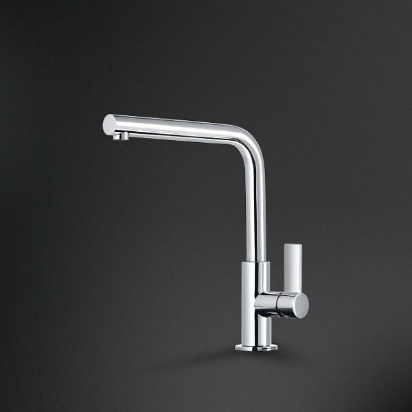 Modern chrome pull-out kitchen faucet